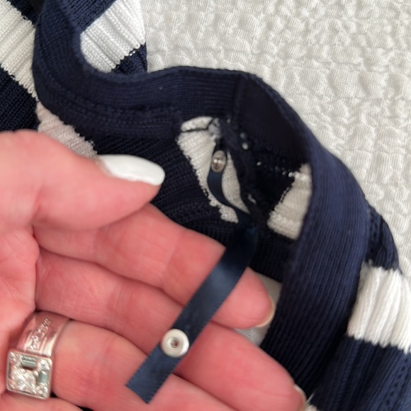 White House, Black market, women’s stripe top, great Condition, has bra snaps. - Picture 3 of 5